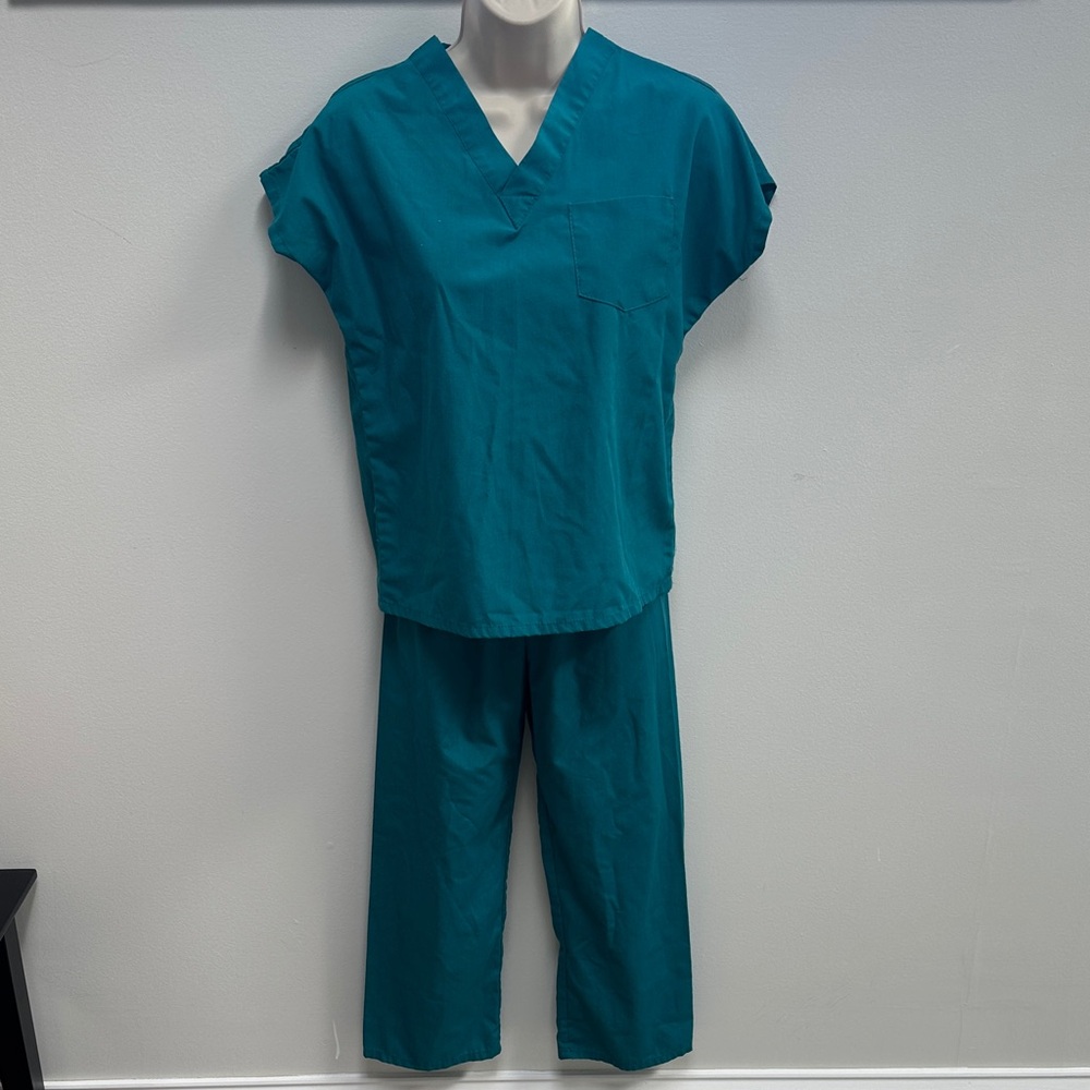 Kid’s Halloween costume - teal scrubs